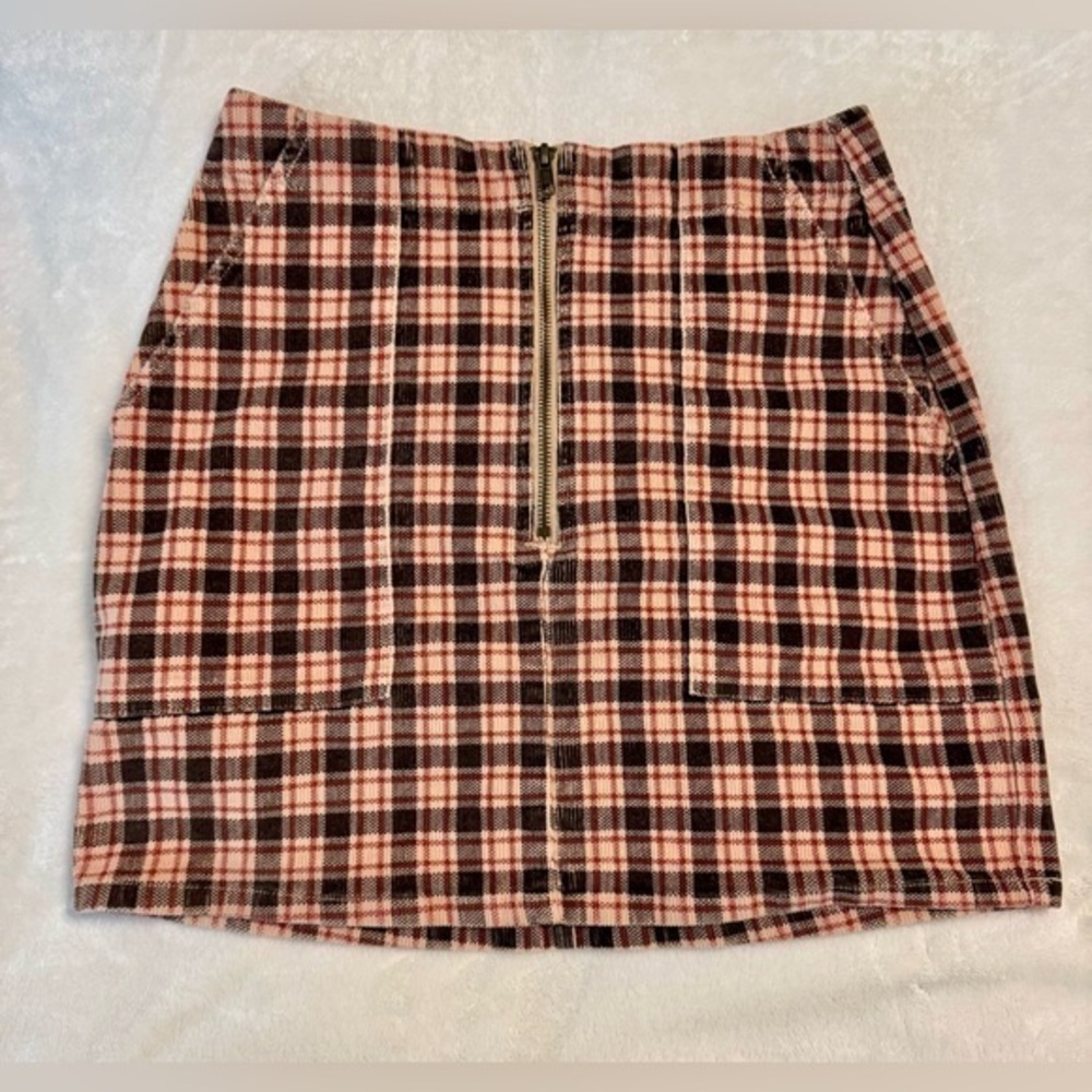 Wild Fable Women's Plaid Mini Skirt with Front Zipper - Size 6
